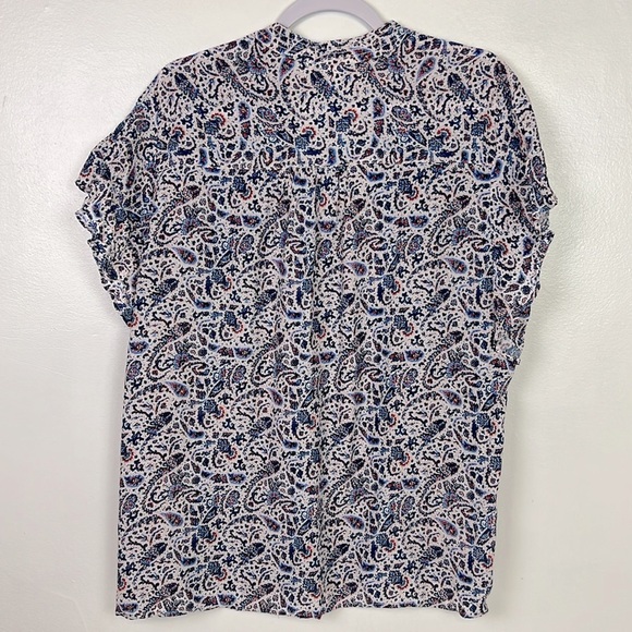 Gap New Women’s XXL V-Neck Rayon Flutter Sleeve White Paisley Print Top - Picture 2 of 5
